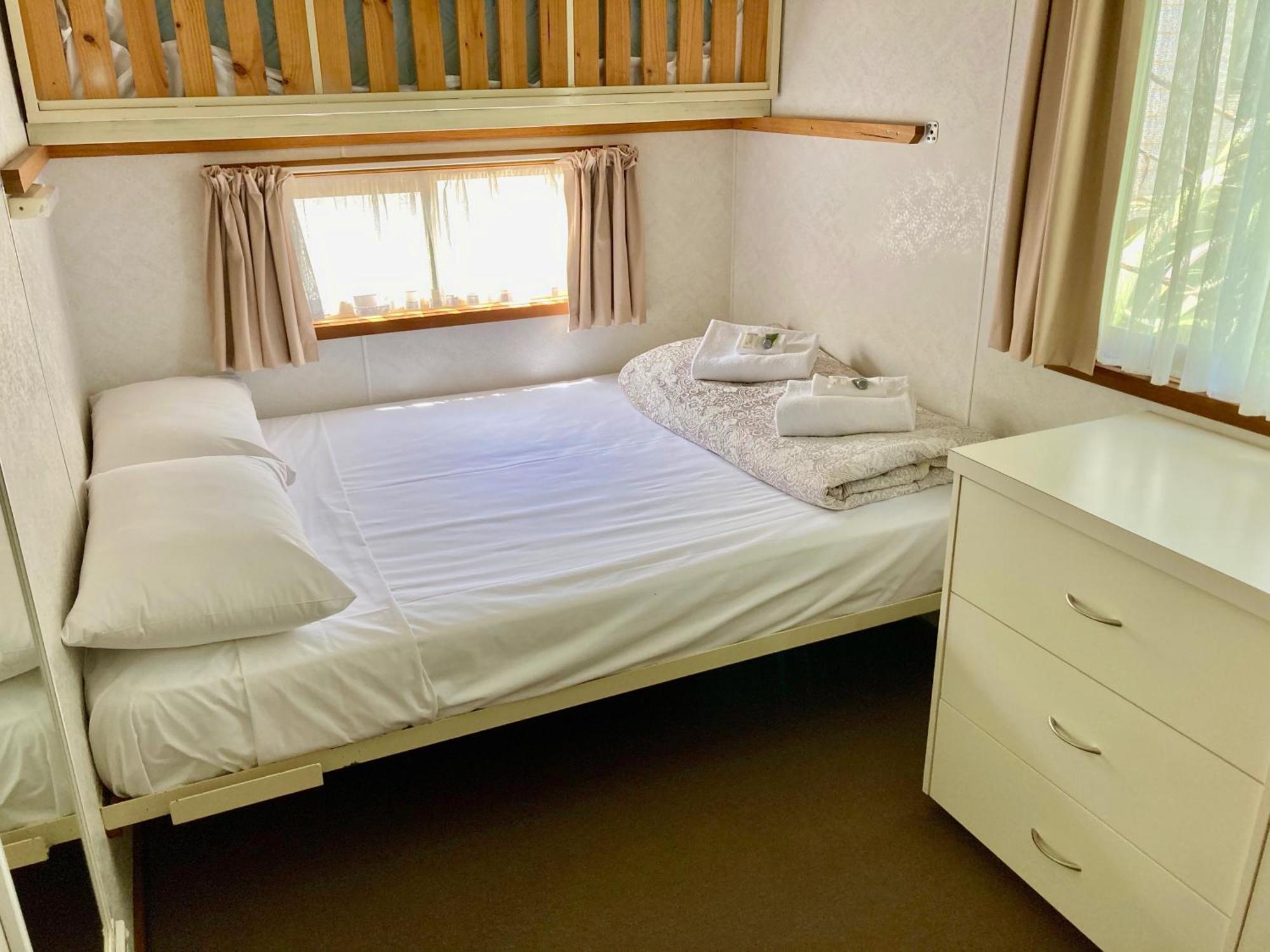 Daysy Hill Country Cottages Port Campbell Ruang foto