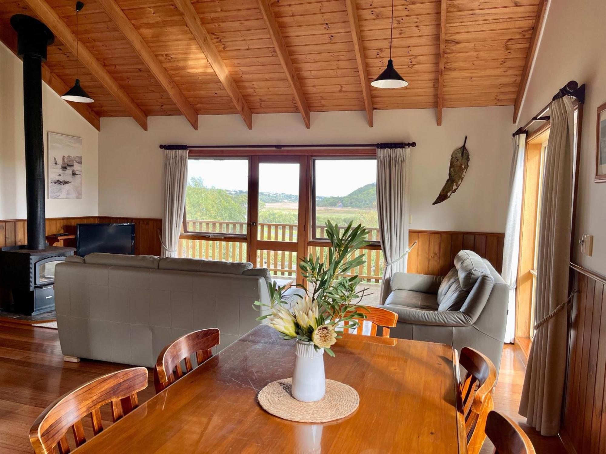 Daysy Hill Country Cottages Port Campbell Ruang foto