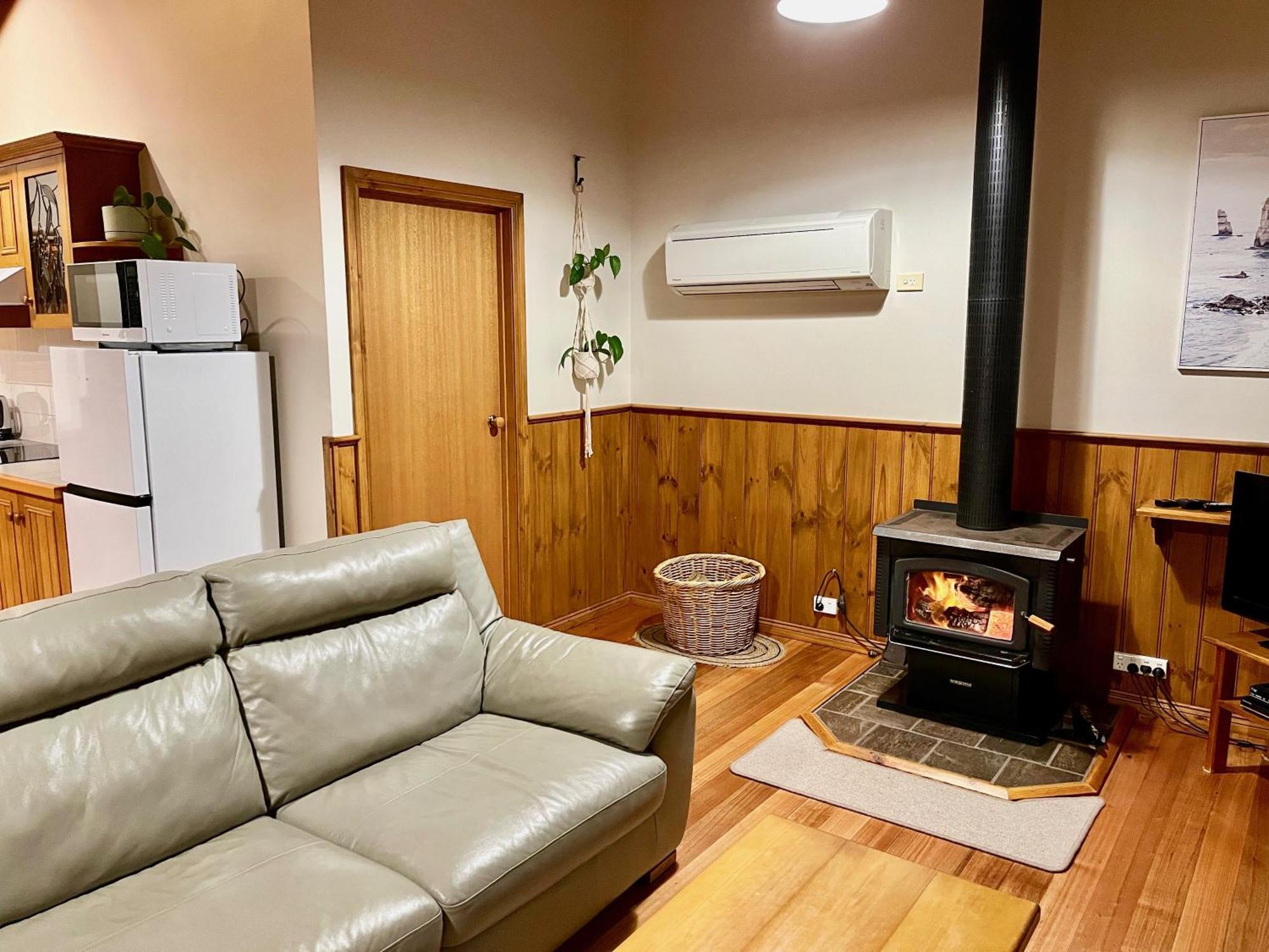 Daysy Hill Country Cottages Port Campbell Ruang foto