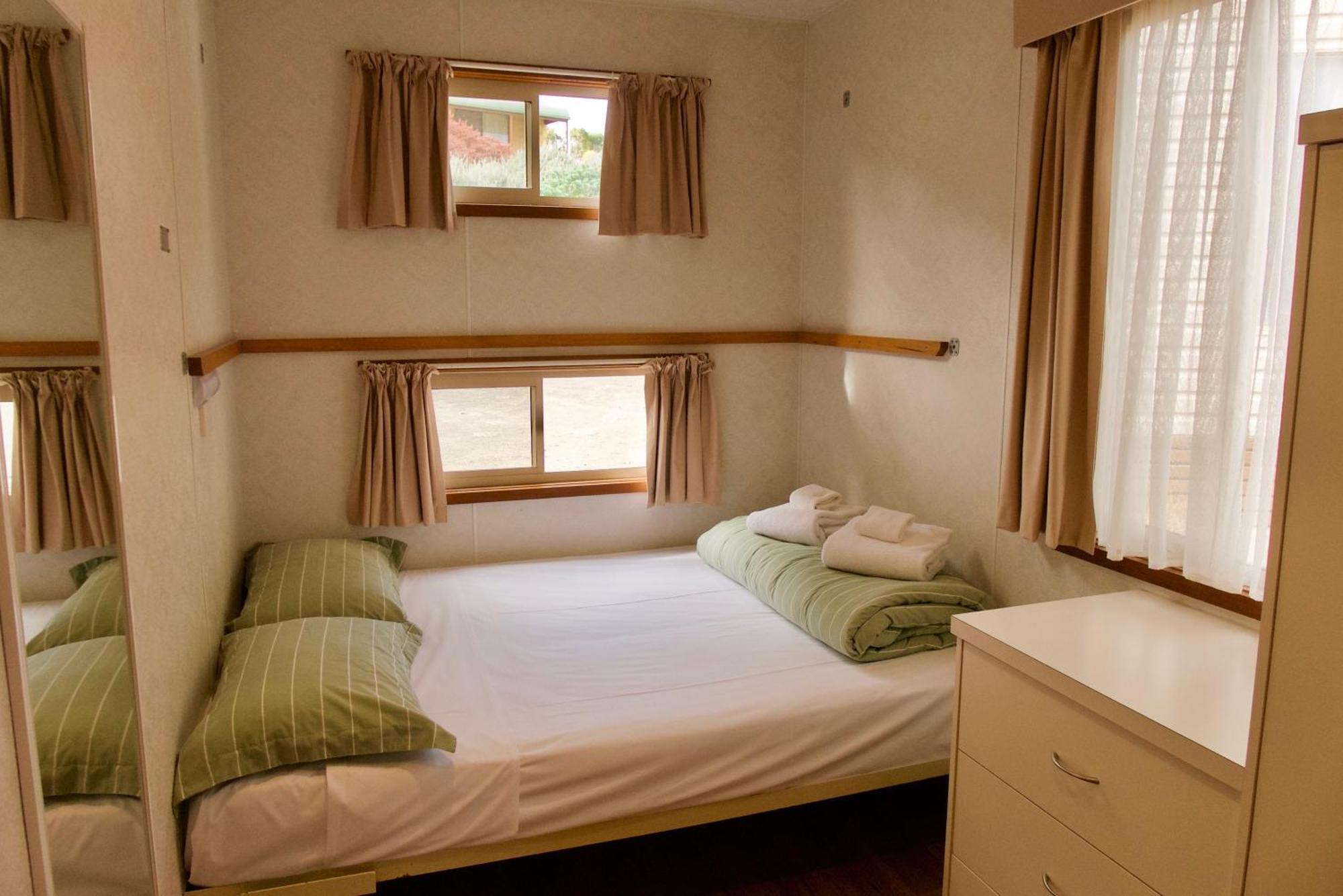 Daysy Hill Country Cottages Port Campbell Ruang foto